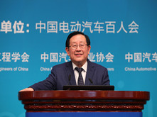 科學(xué)技術(shù)部部長(cháng)萬(wàn)鋼：2018年新能源車(chē)100萬(wàn)銷(xiāo)量預期樂(lè )觀(guān) 加快燃料電池產(chǎn)業(yè)化