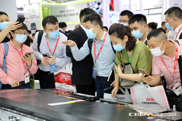 參觀(guān)人次10萬(wàn)+ 上千家產(chǎn)業(yè)鏈企業(yè)亮相CIBF2021