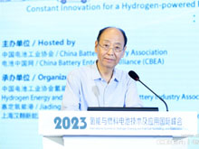 中國電池工業(yè)協(xié)會(huì )理事長(cháng)劉寶生致辭