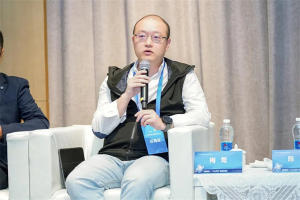 “Li+學(xué)社”高端對話(huà)：警惕全球化機遇下，鋰電企業(yè)的出海挑戰和技術(shù)迭代風(fēng)險