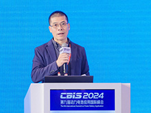 動(dòng)力電池應用分會(huì )專(zhuān)家委員會(huì )副主任委員/首席標準專(zhuān)家劉斐主持本場(chǎng)論壇